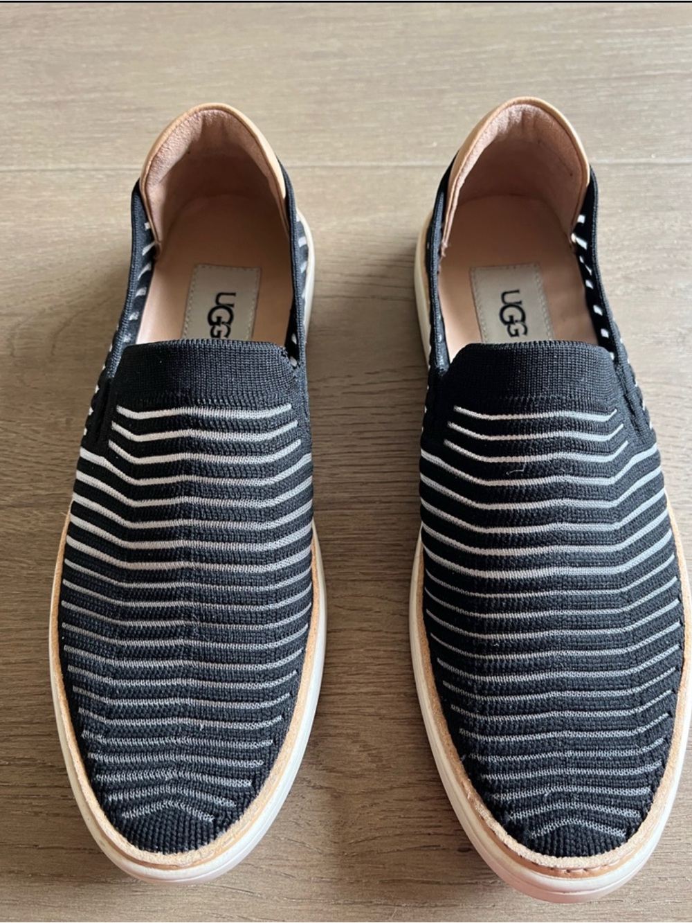 UGG Sammy Breeze Slip-On Sneaker Black Women’s Size 7